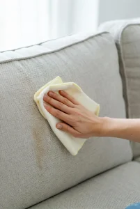 چگونه مبل را تمیز کنیم